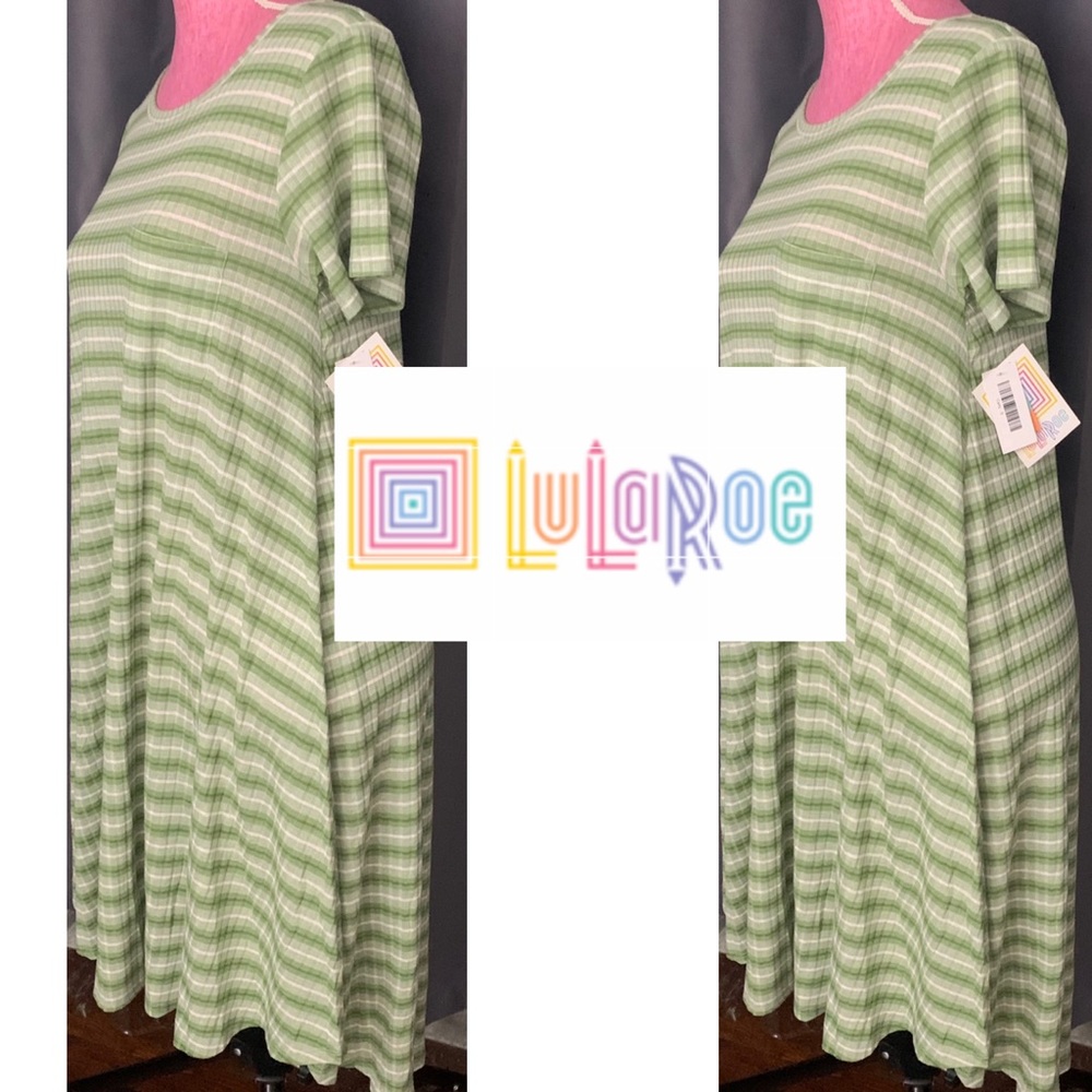 💚LULAROE STRIPED CARLY SWING DRESS SZ S💚